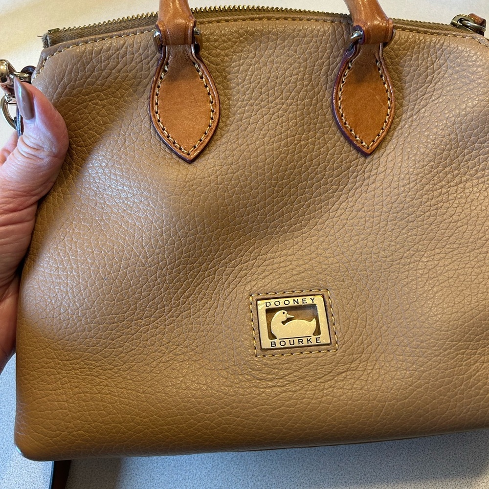 Dooney & Bourke Pebble Grain Small Zip Satchel Tan Leather w/ Strap - Picture 11 of 14